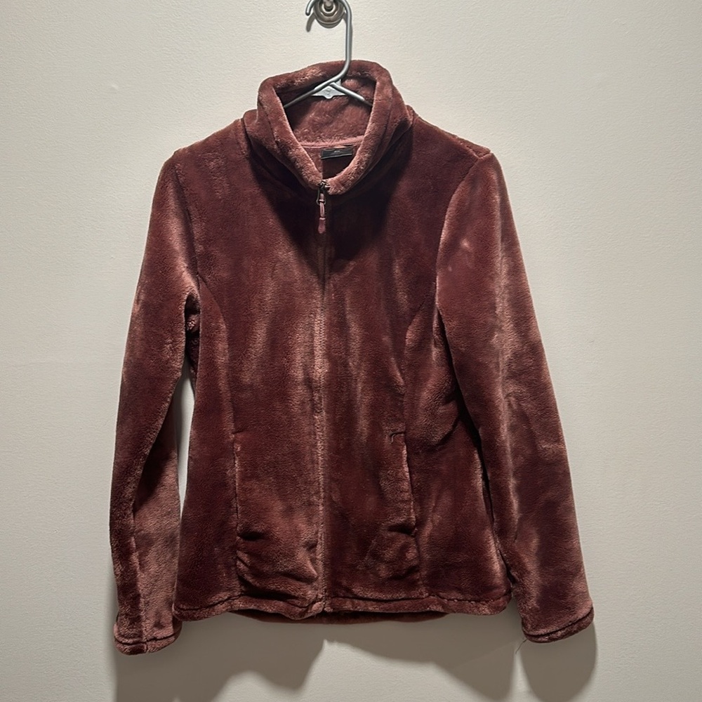 Women’s 32 Degrees pink/purple jacket in size small.